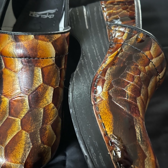 Dansko Tiger Eye clogs - Picture 3 of 6